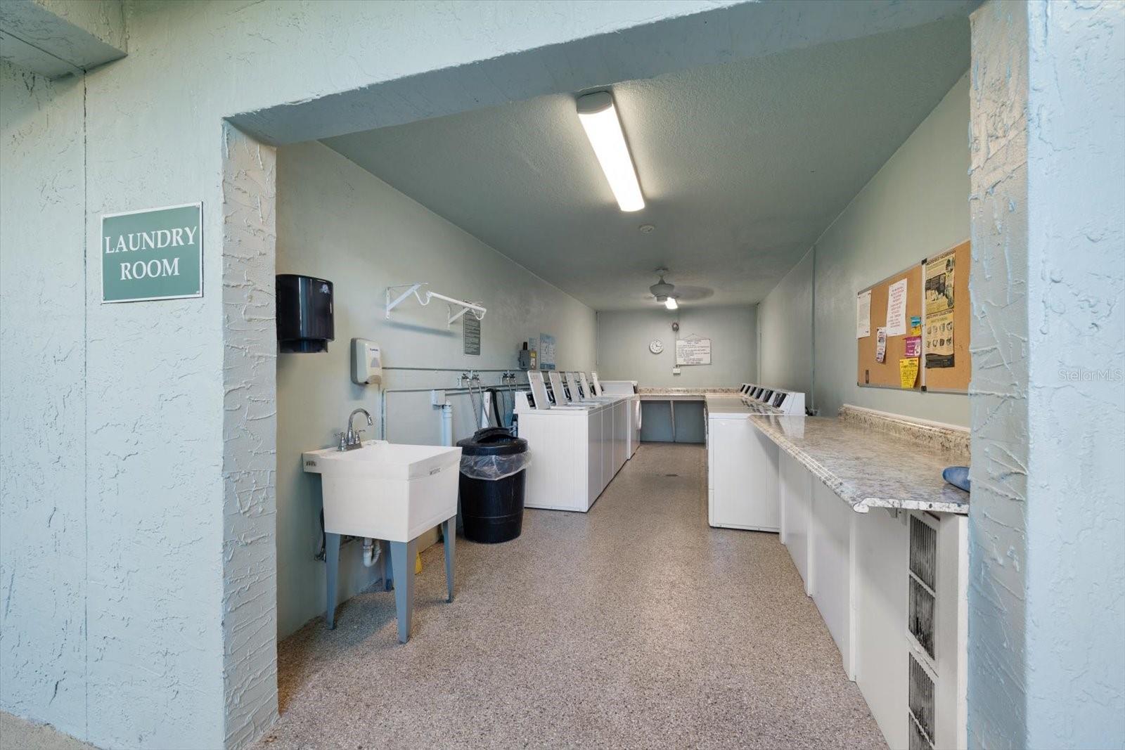 Ground floor laundry facility, sparkllng clean!