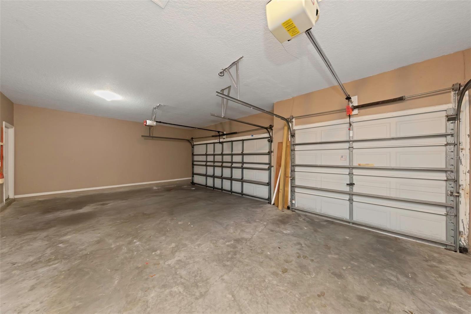 1406 MCCREA DRIVE, Lutz, FL 33549