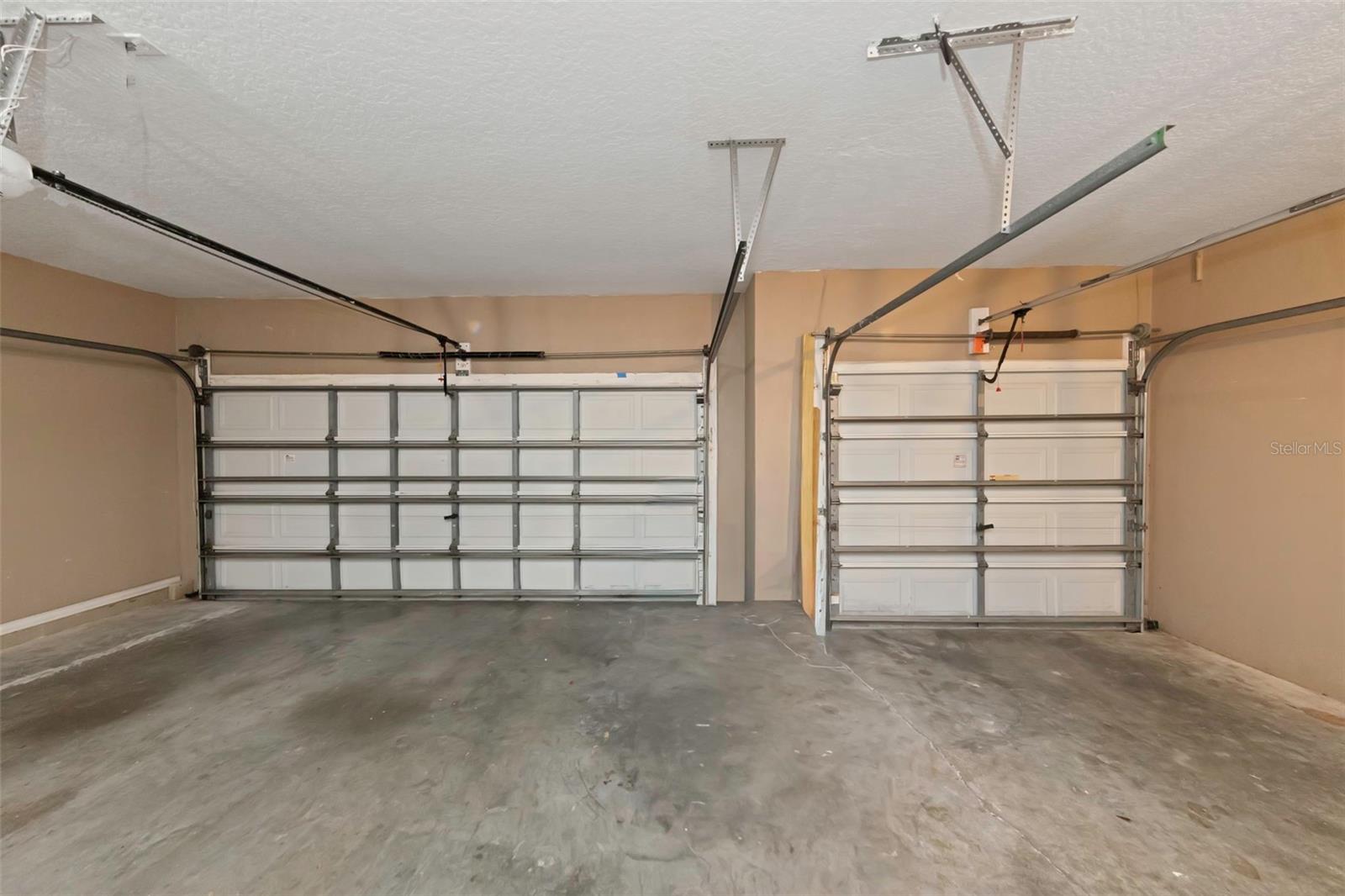 1406 MCCREA DRIVE, Lutz, FL 33549