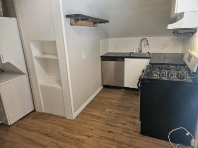 700 GROVE STREET N, #4, St Petersburg, FL 33701