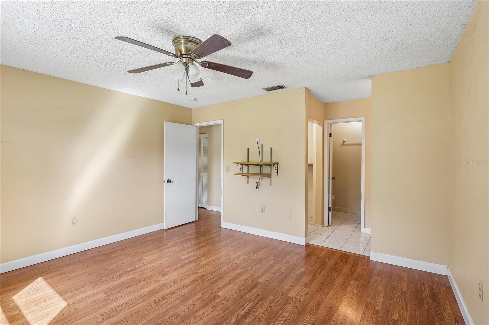 5214 CORVETTE DR, Tampa, FL 33624