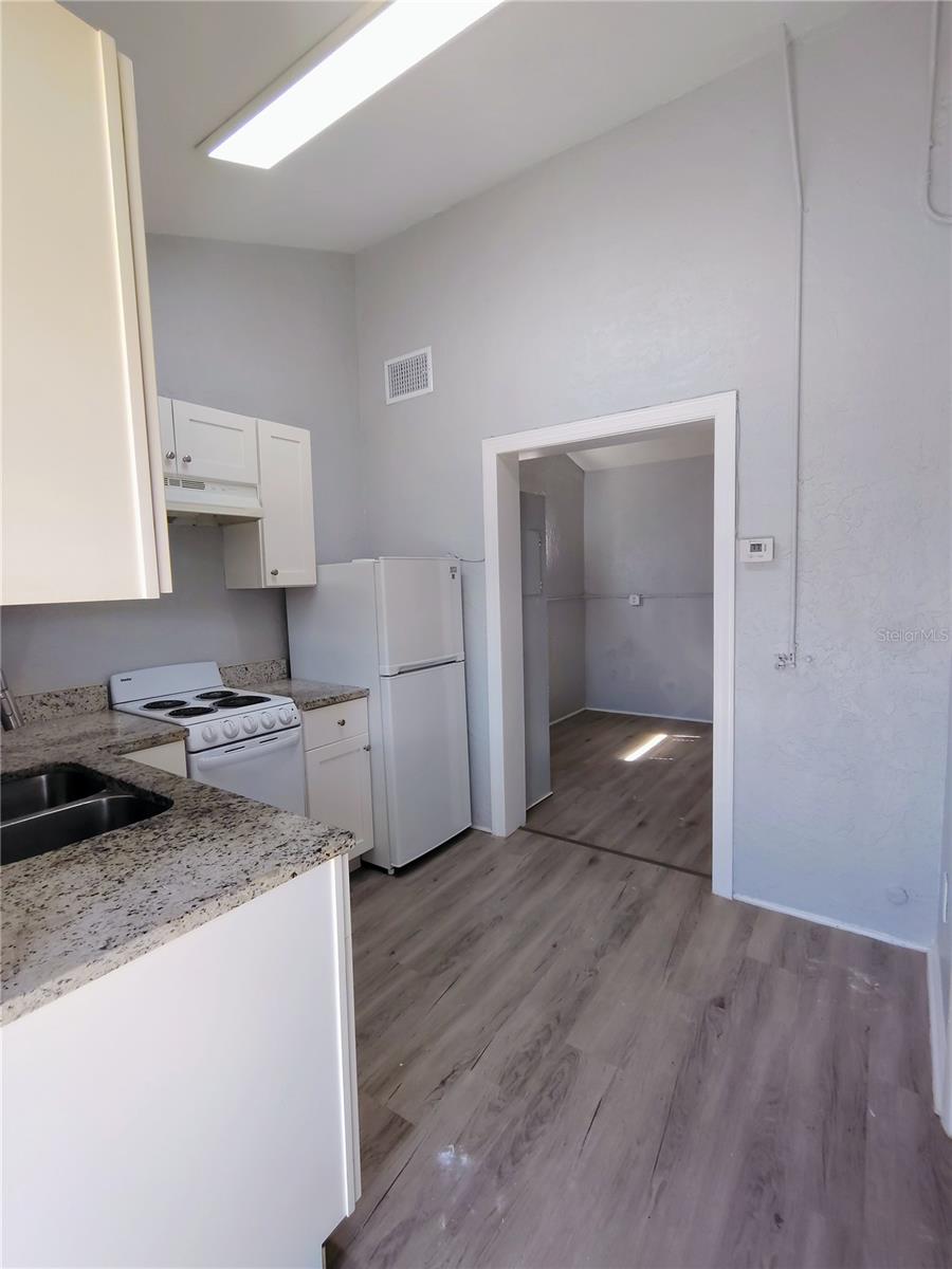 9530 LYNN LANE, #D, Seminole, FL 33777 9530 LYNN LANE, #D, Seminole, FL 33777