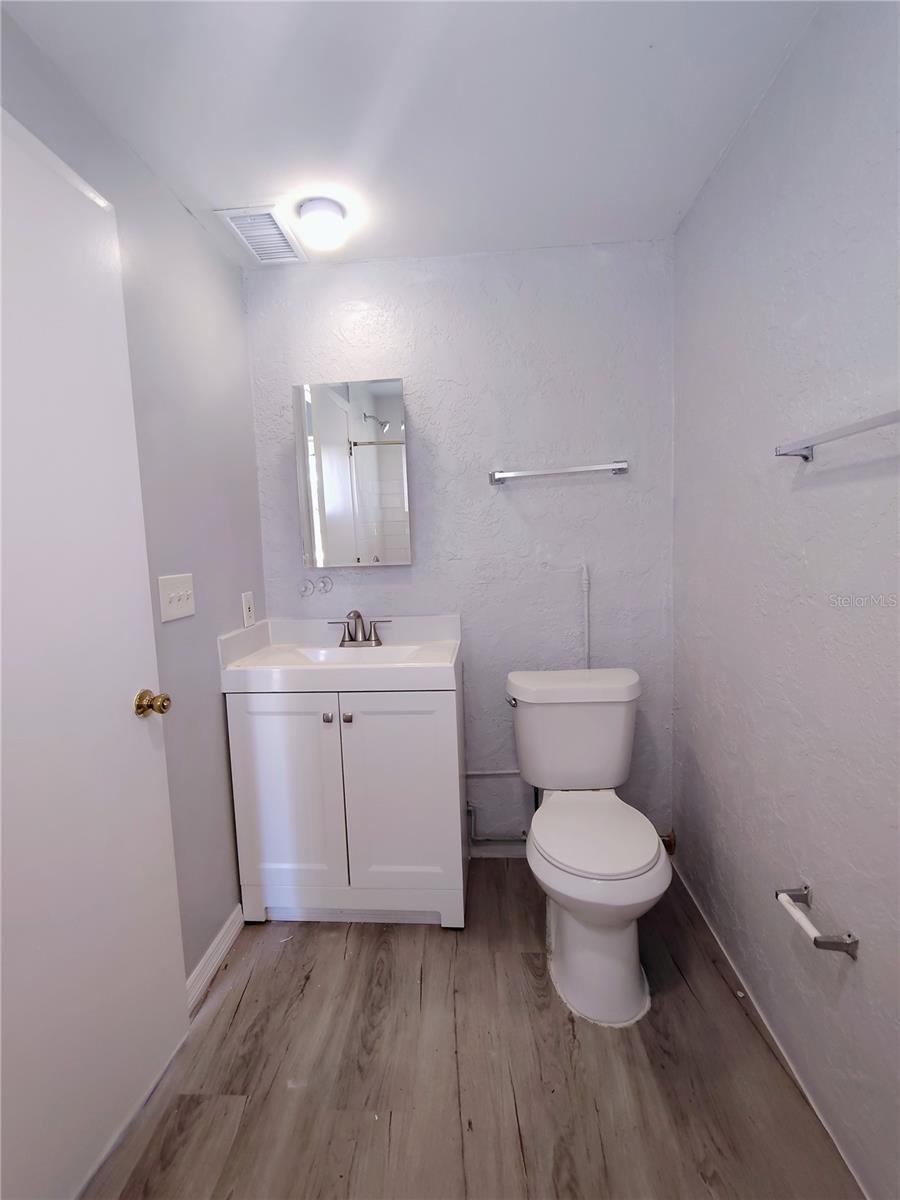 9530 LYNN LANE, #D, Seminole, FL 33777 9530 LYNN LANE, #D, Seminole, FL 33777