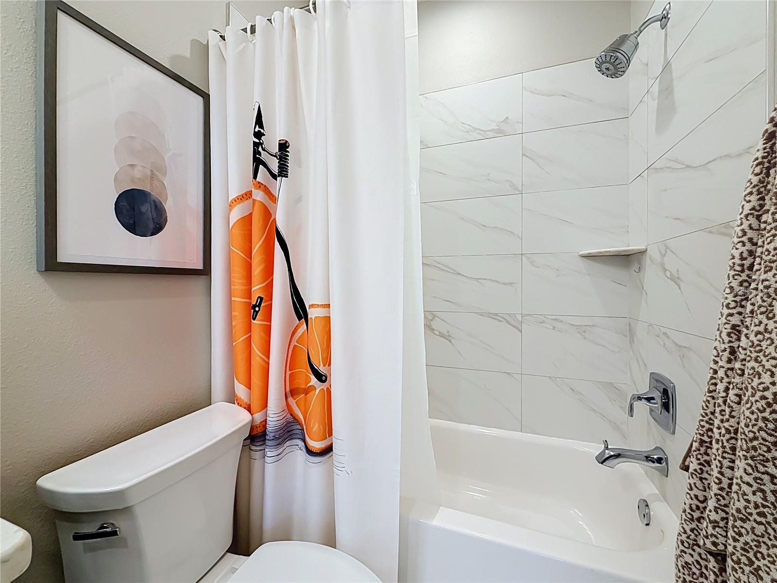 Primary En-Suite Bath