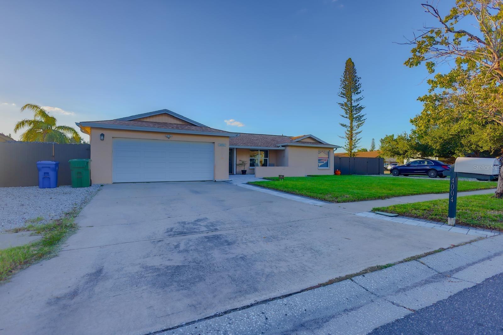 4004 HIGHLAND AVENUE W, Bradenton, FL 34205 4004 HIGHLAND AVENUE W, Bradenton, FL 34205