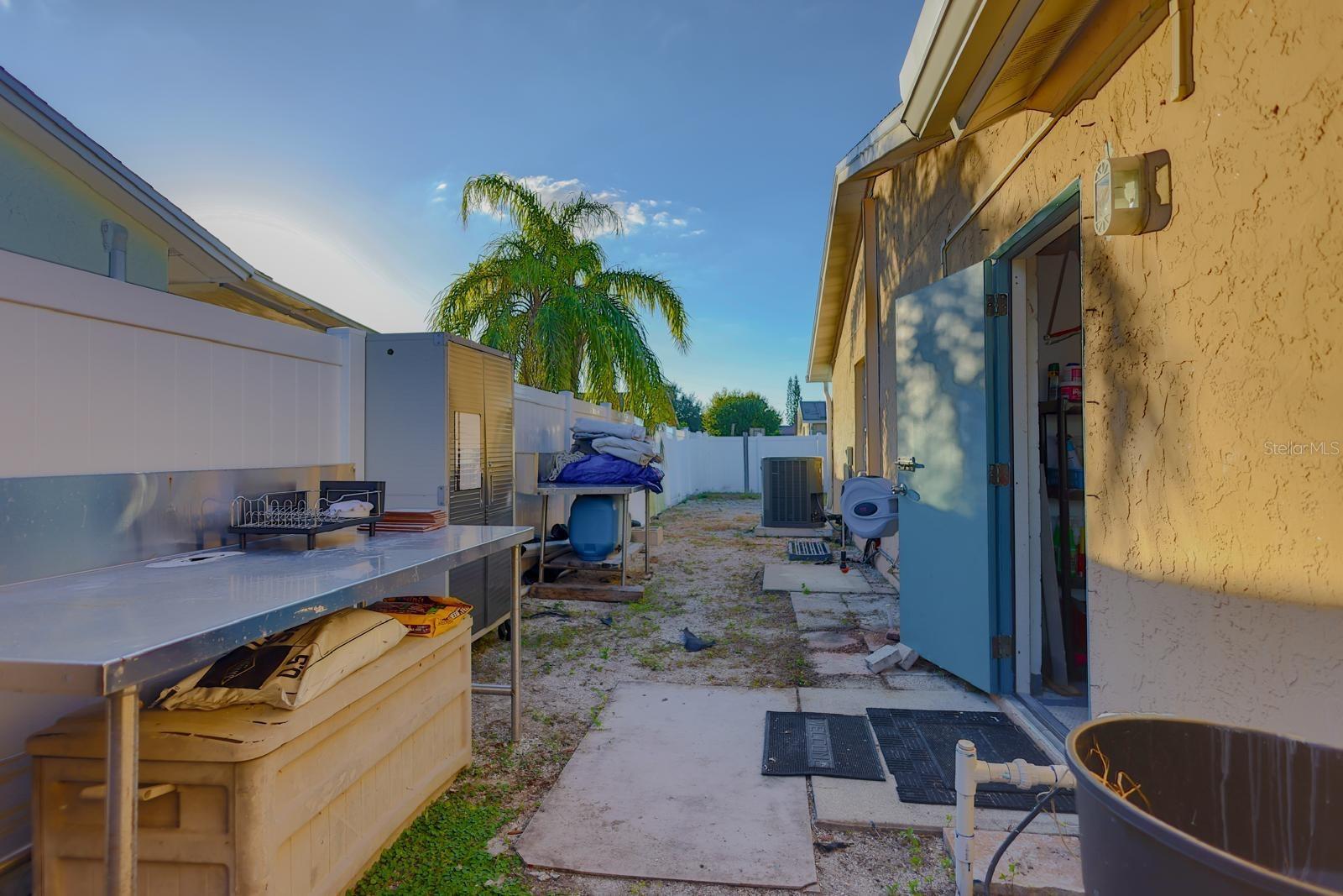 4004 HIGHLAND AVENUE W, Bradenton, FL 34205