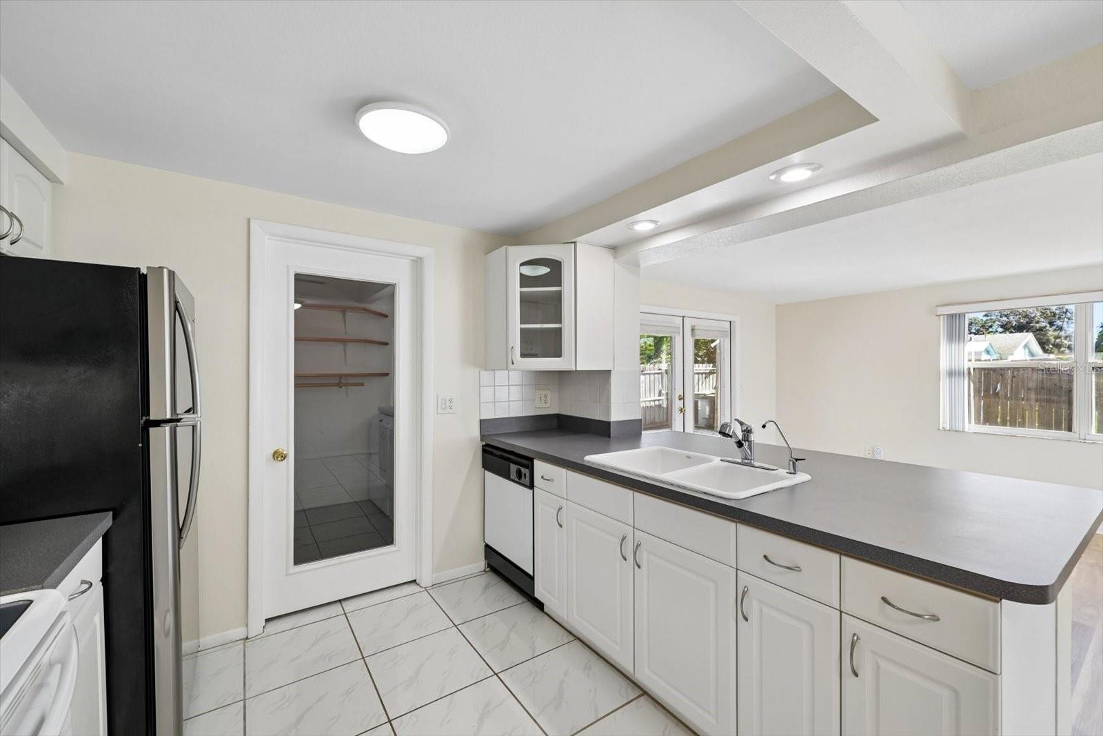 9371 110TH STREET, Seminole, FL 33772