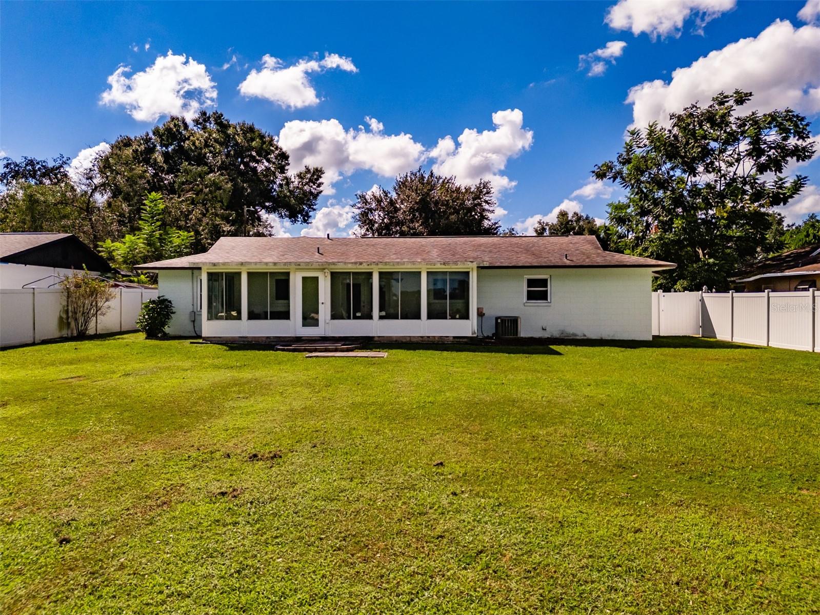 3302 KING RICHARD, Seffner, FL 33584