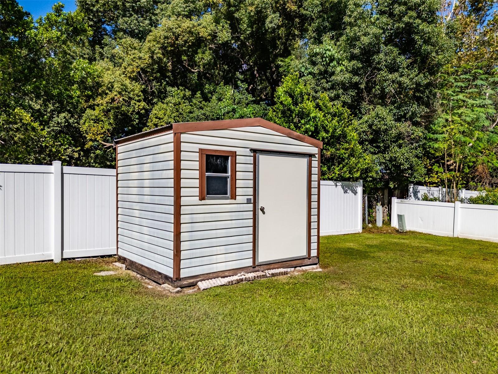 3302 KING RICHARD, Seffner, FL 33584