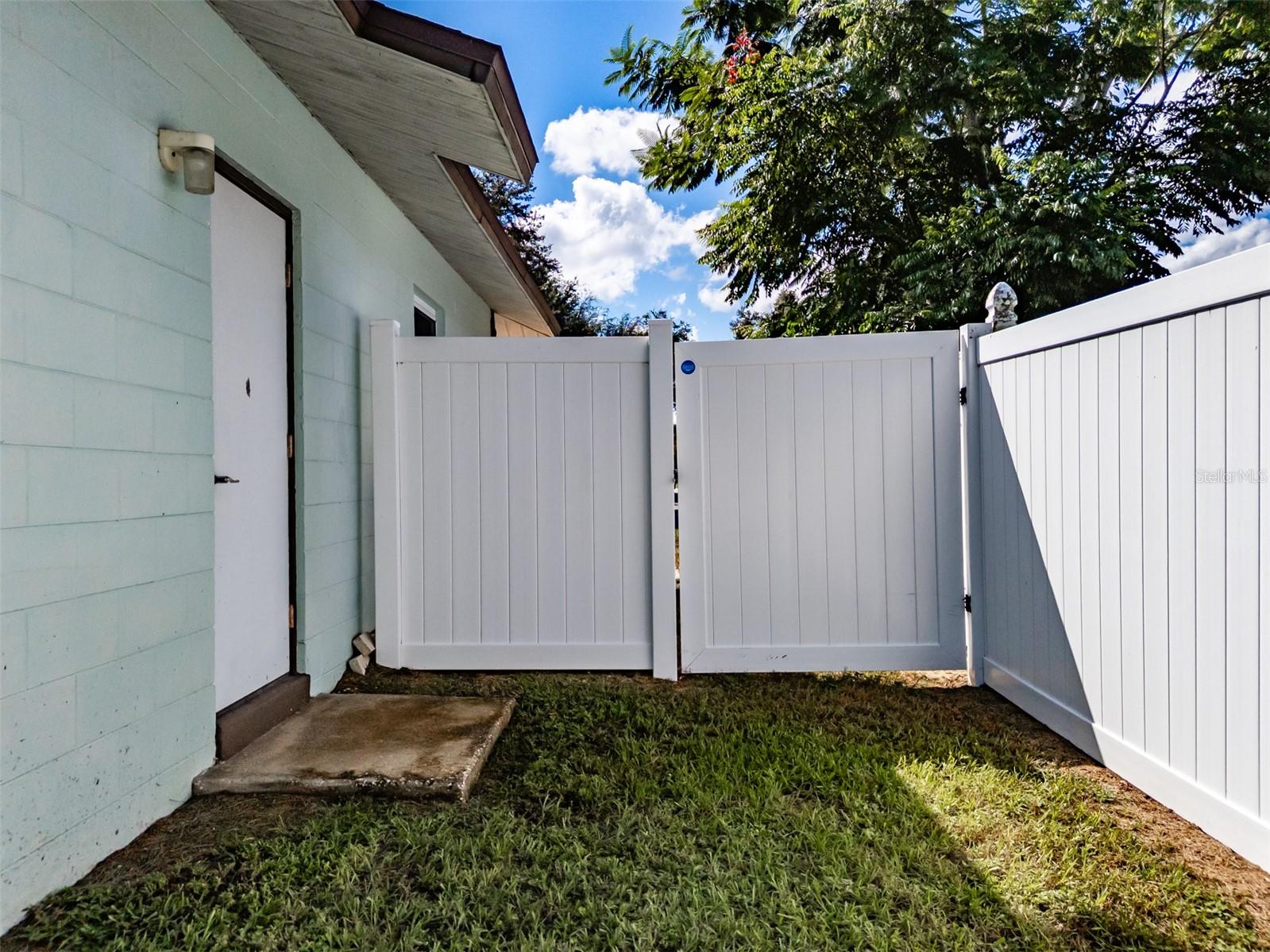 3302 KING RICHARD, Seffner, FL 33584