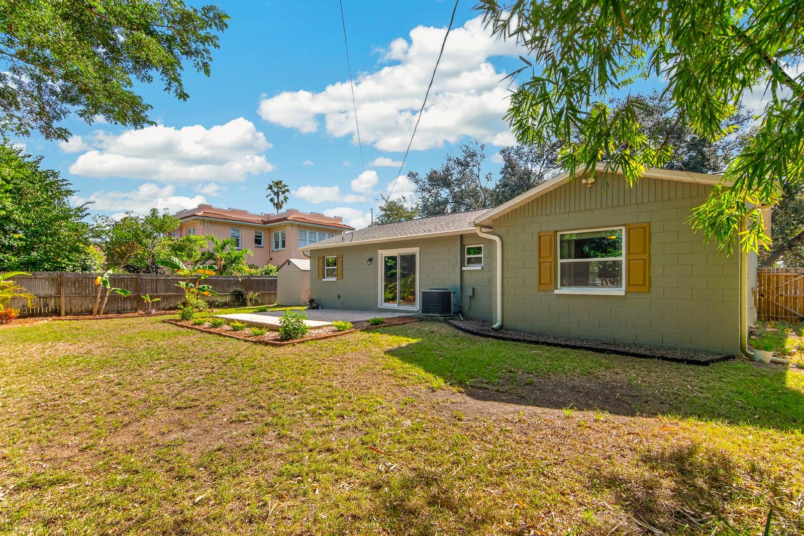 120 ORANGE AVENUE N, St Petersburg, FL 33710