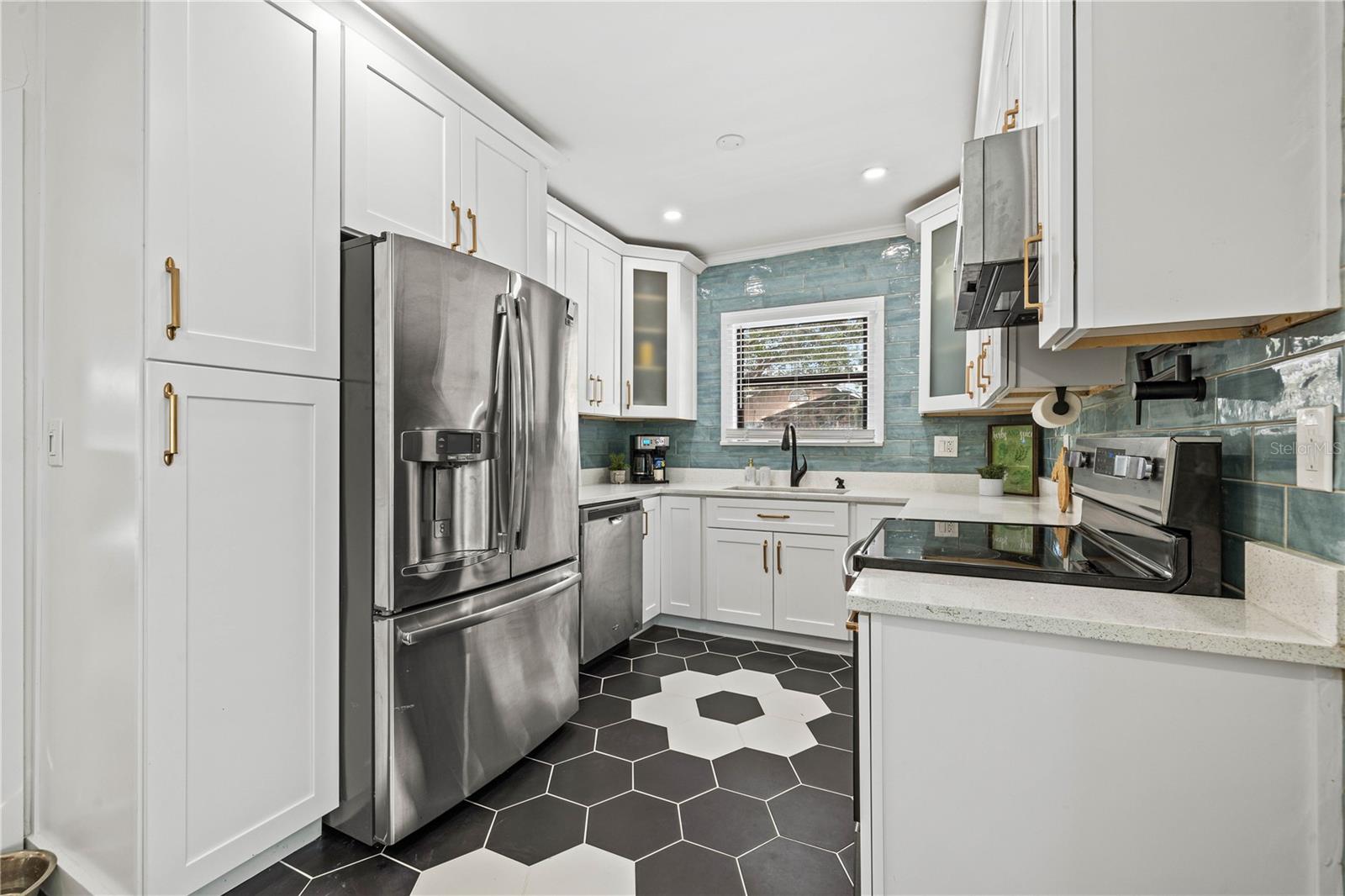 3123 W MARLIN AVENUE, Tampa, FL 33611
