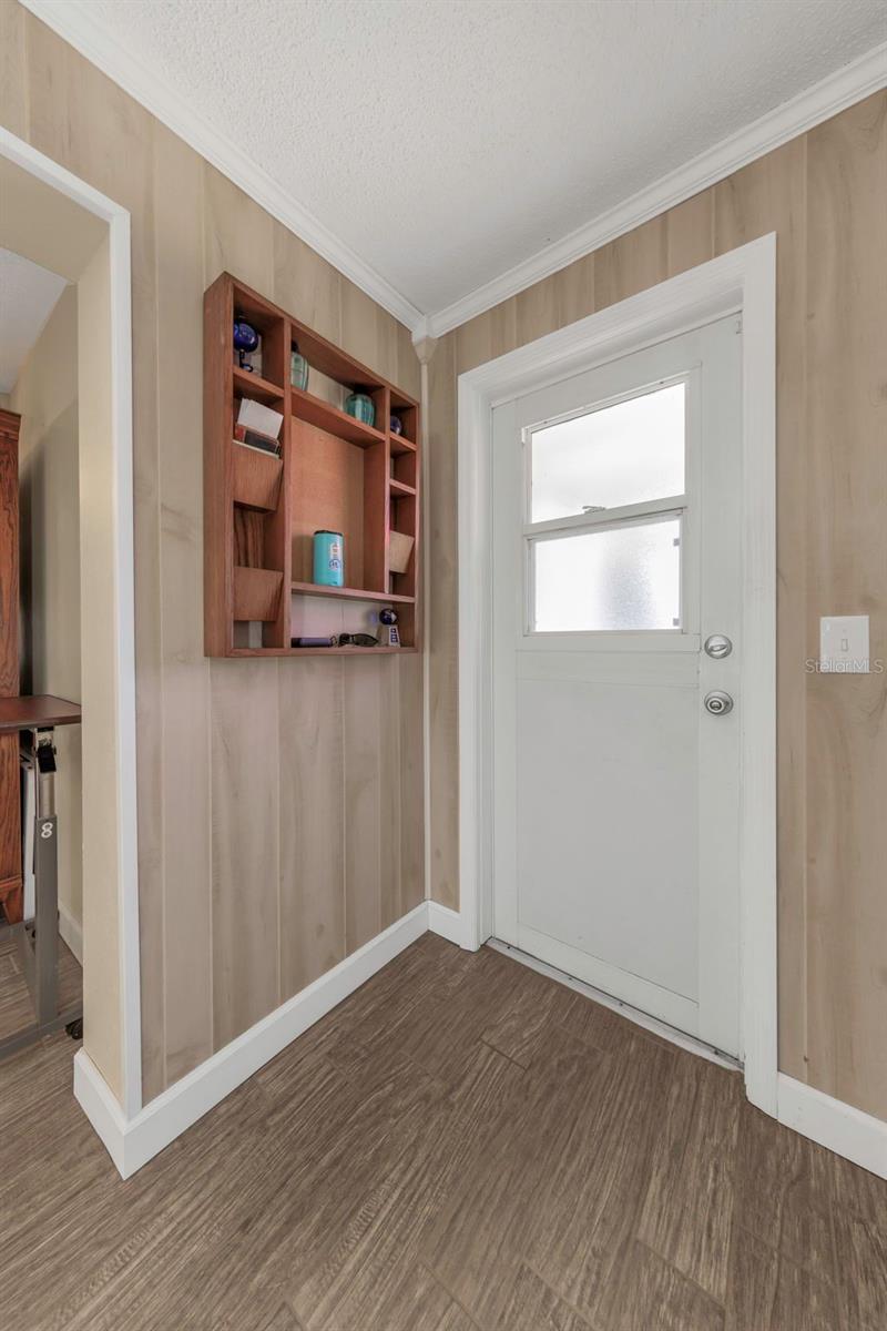 Door to back patio.