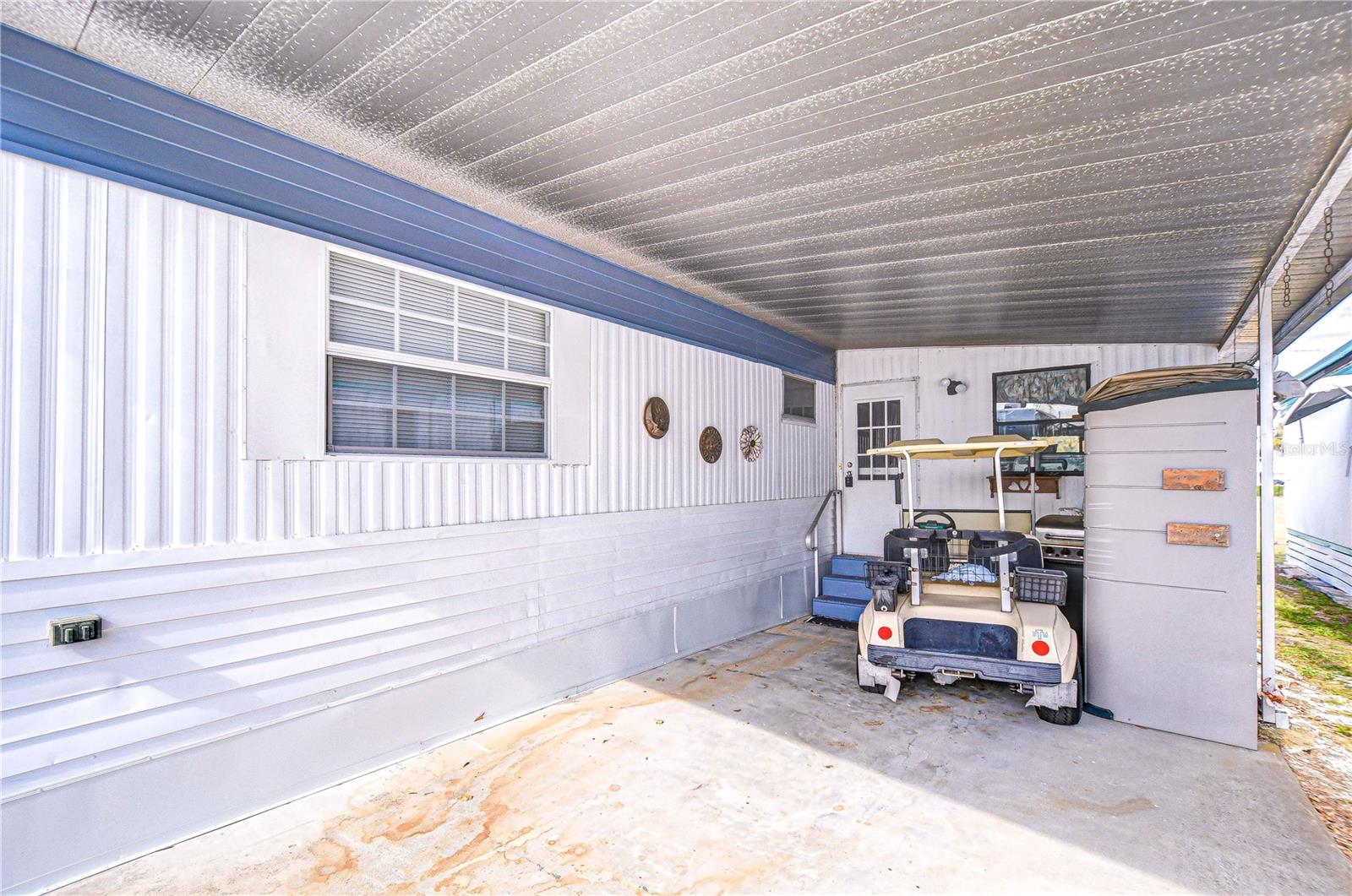 6046 HARRIET STREET, Zephyrhills, FL 33542