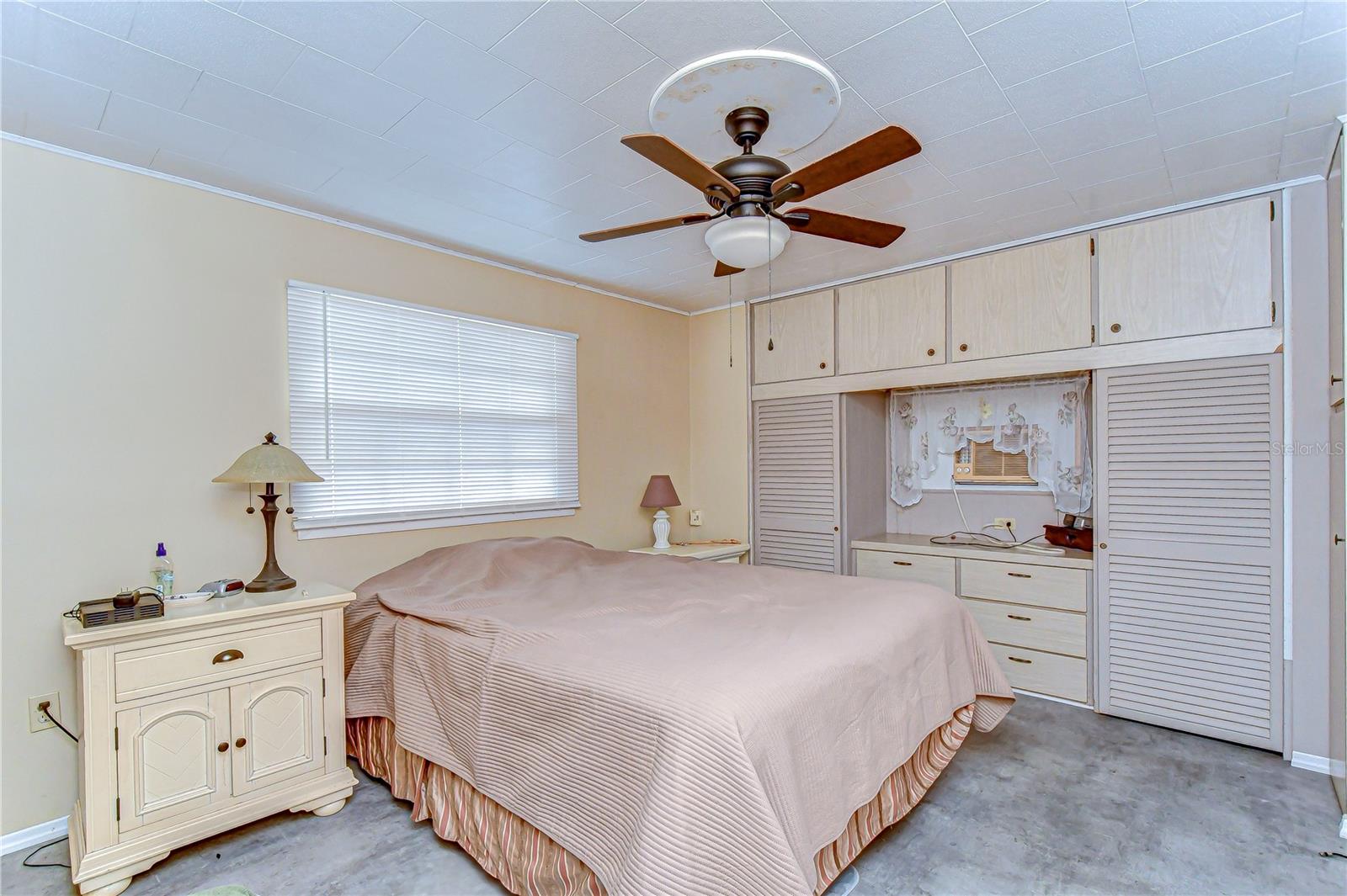 6046 HARRIET STREET, Zephyrhills, FL 33542