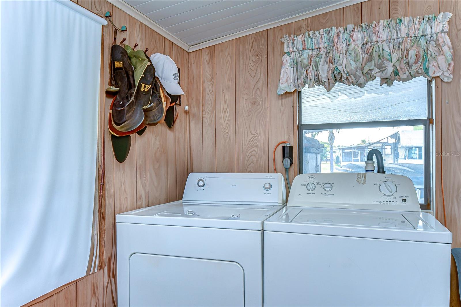 6046 HARRIET STREET, Zephyrhills, FL 33542