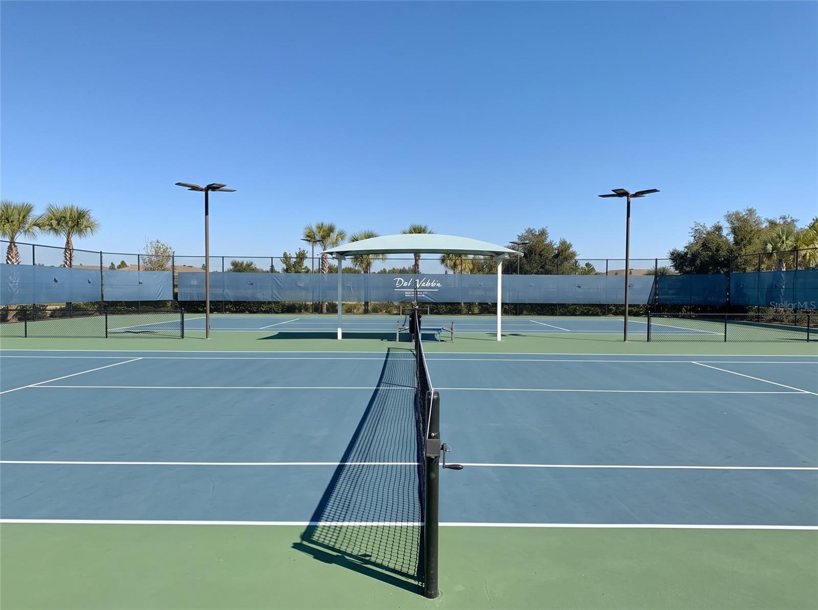 Tennis / Pickleball Courts