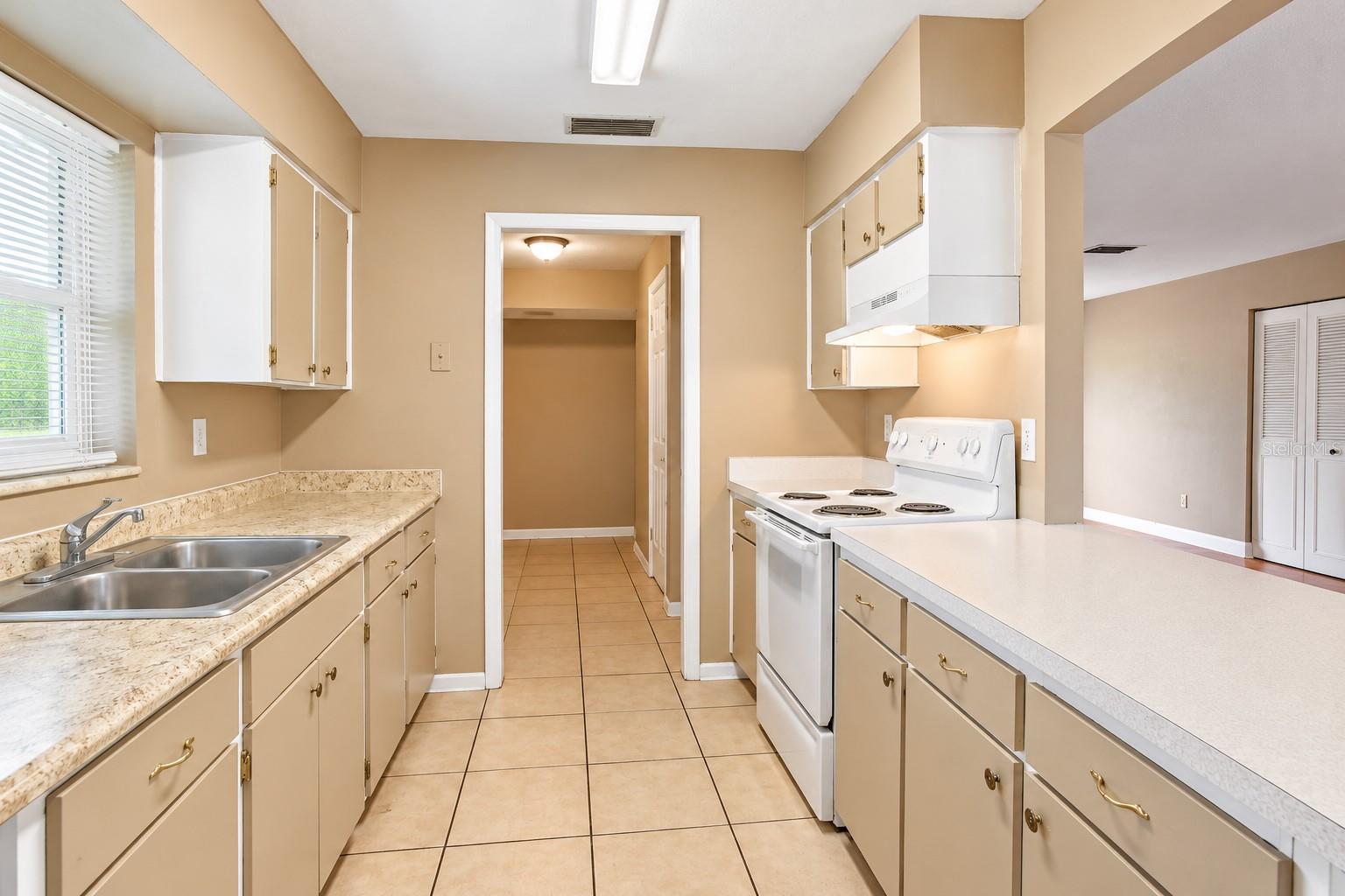 1002 COBBLESTONE DRIVE, Spring Hill, FL 34606