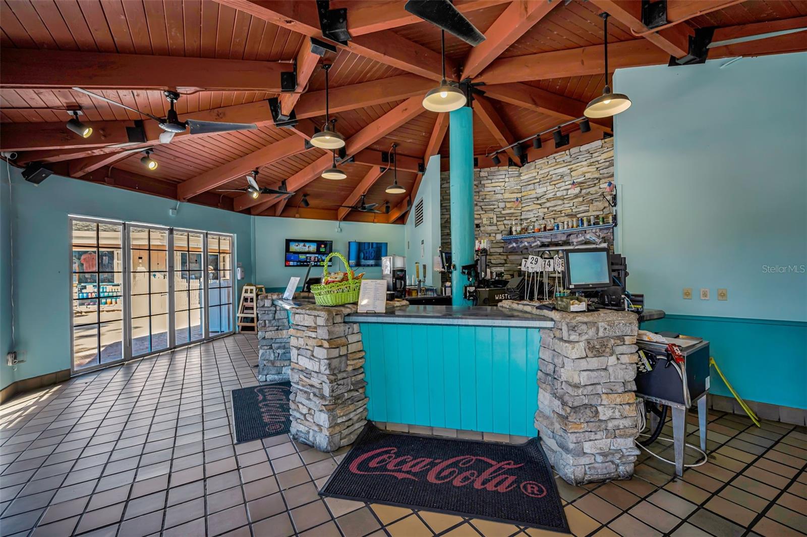 36750 US HIGHWAY 19 N, #3-209, Palm Harbor, FL 34683