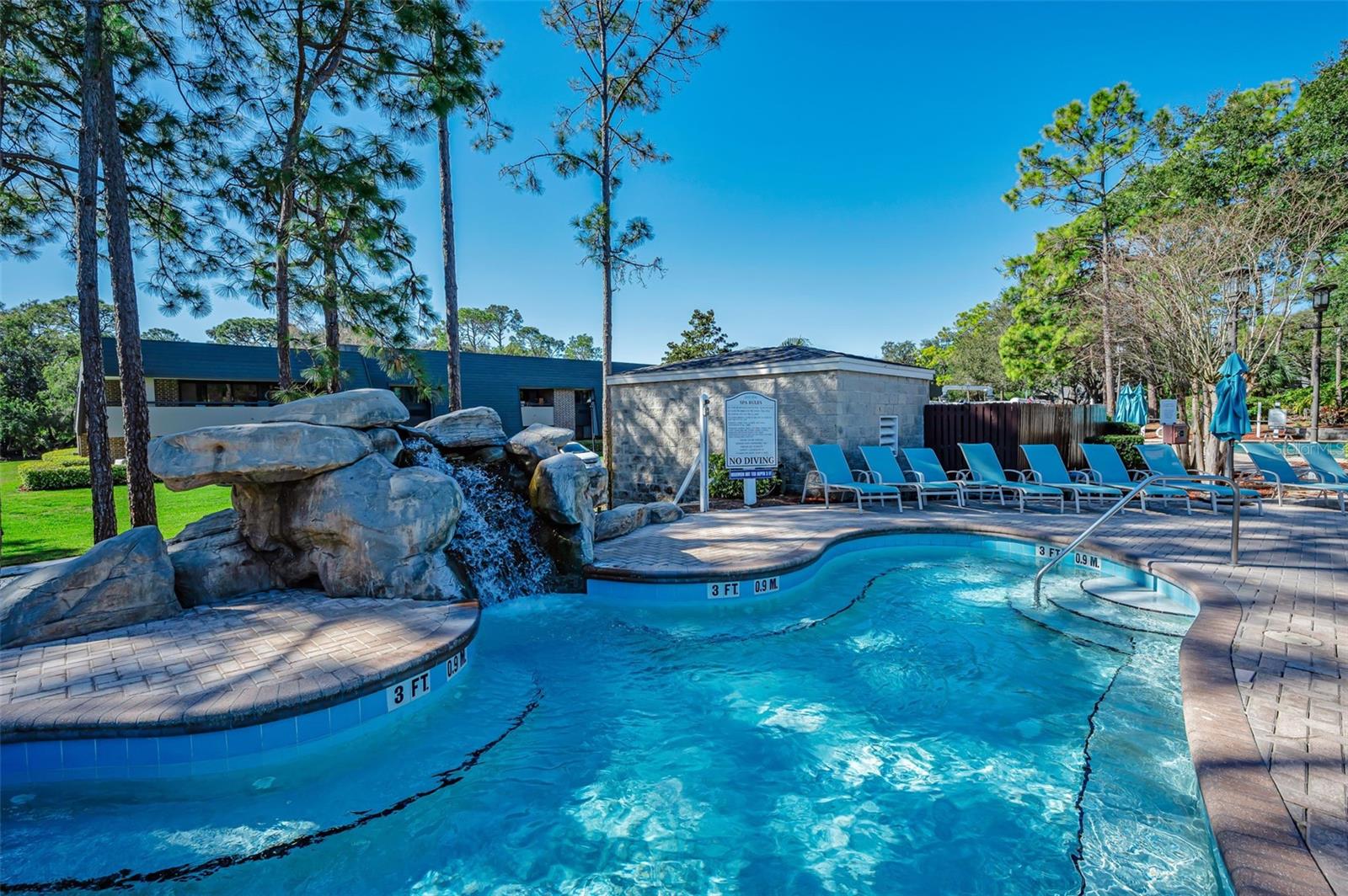 36750 US HIGHWAY 19 N, #3-209, Palm Harbor, FL 34683