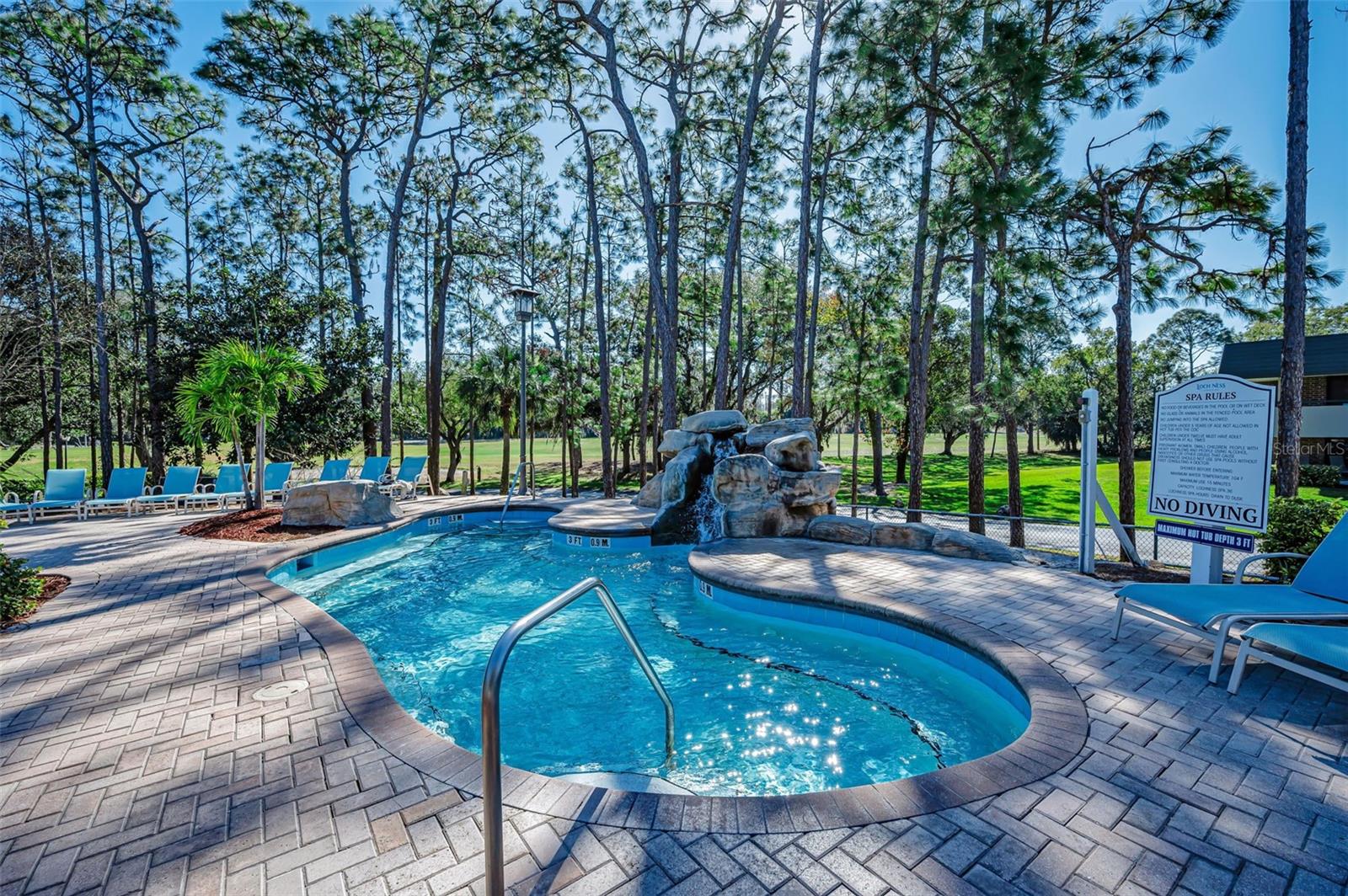 36750 US HIGHWAY 19 N, #3-209, Palm Harbor, FL 34683