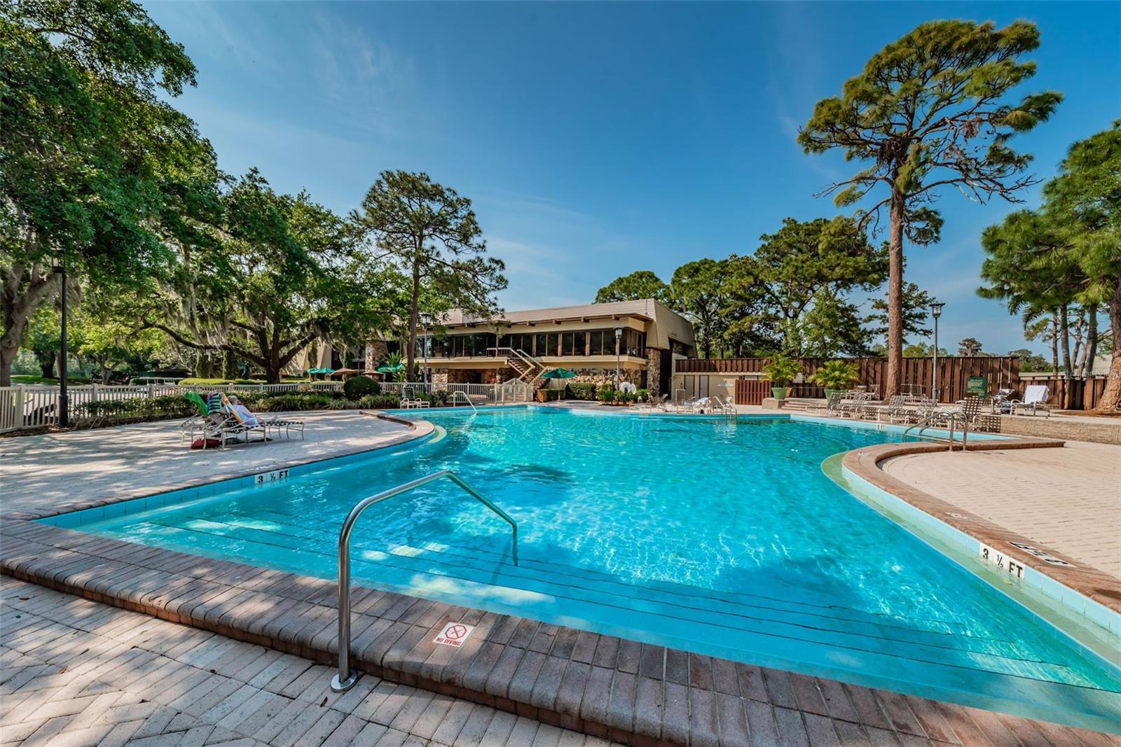 36750 US HIGHWAY 19 N, #3-209, Palm Harbor, FL 34683