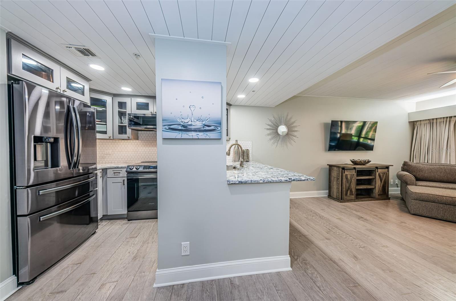 36750 US HIGHWAY 19 N, #3-209, Palm Harbor, FL 34683