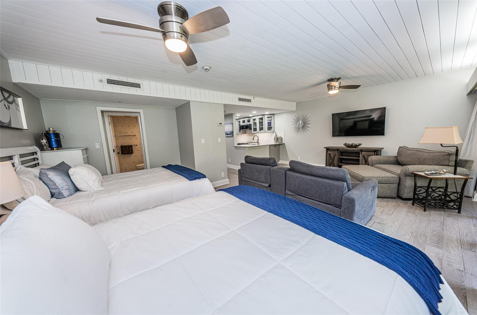 36750 US HIGHWAY 19 N, #3-209, Palm Harbor, FL 34683