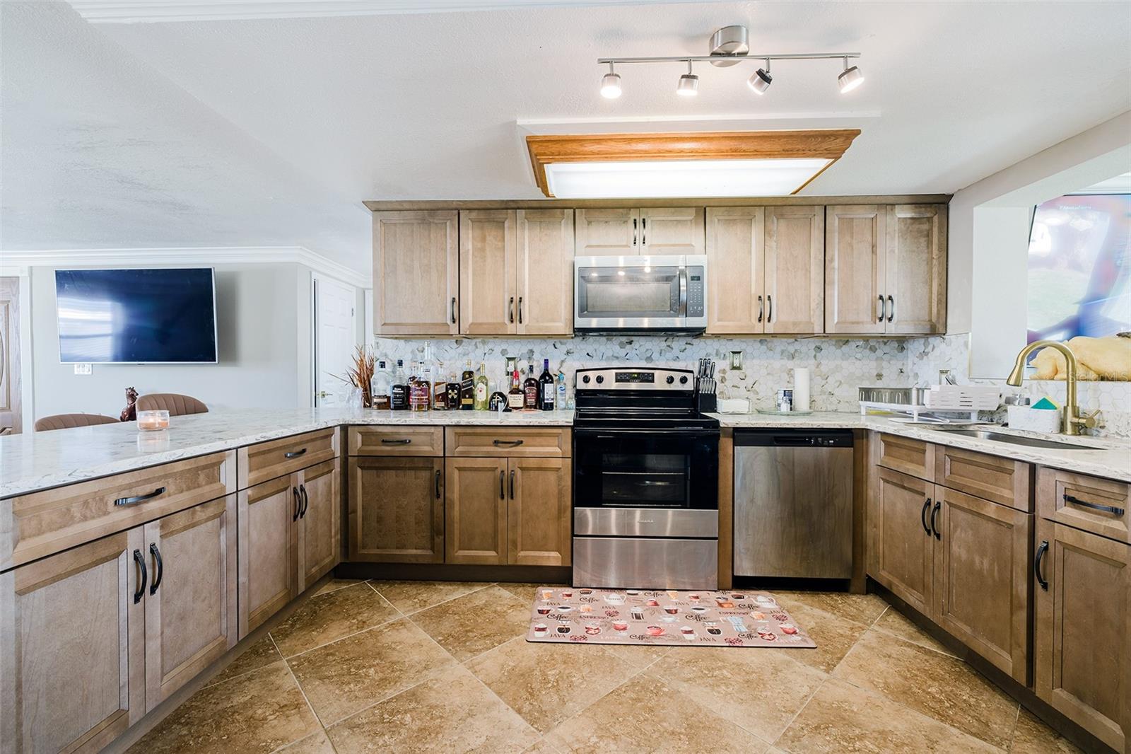 13637 LAGOON DRIVE, Hudson, FL 34667