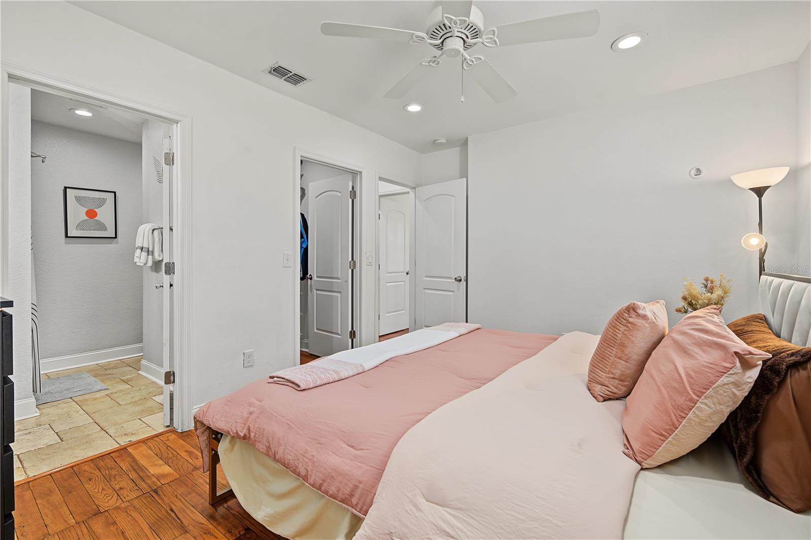 2801 S MANHATTAN AVENUE, Tampa, FL 33629