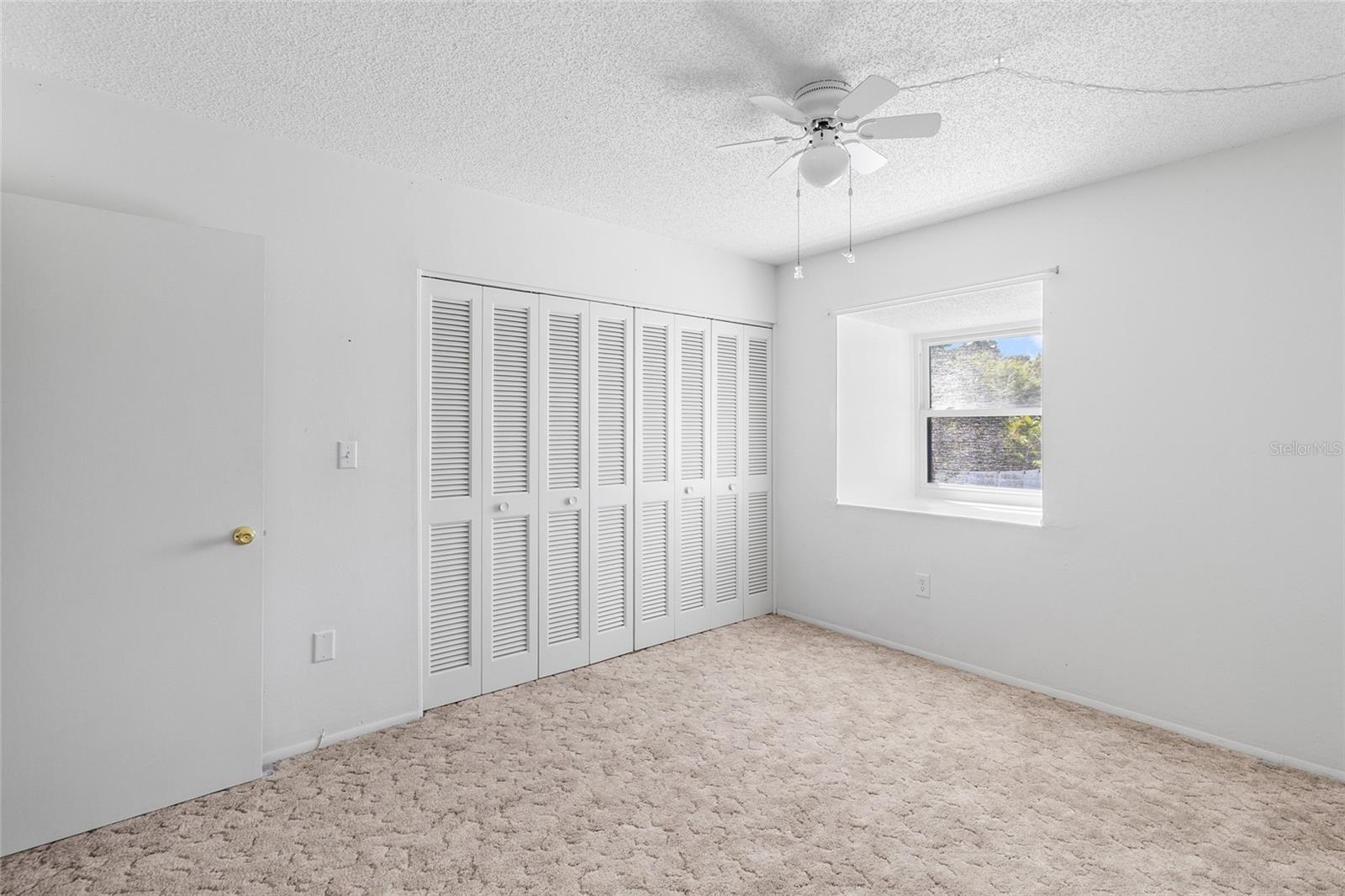 Secondary bedroom