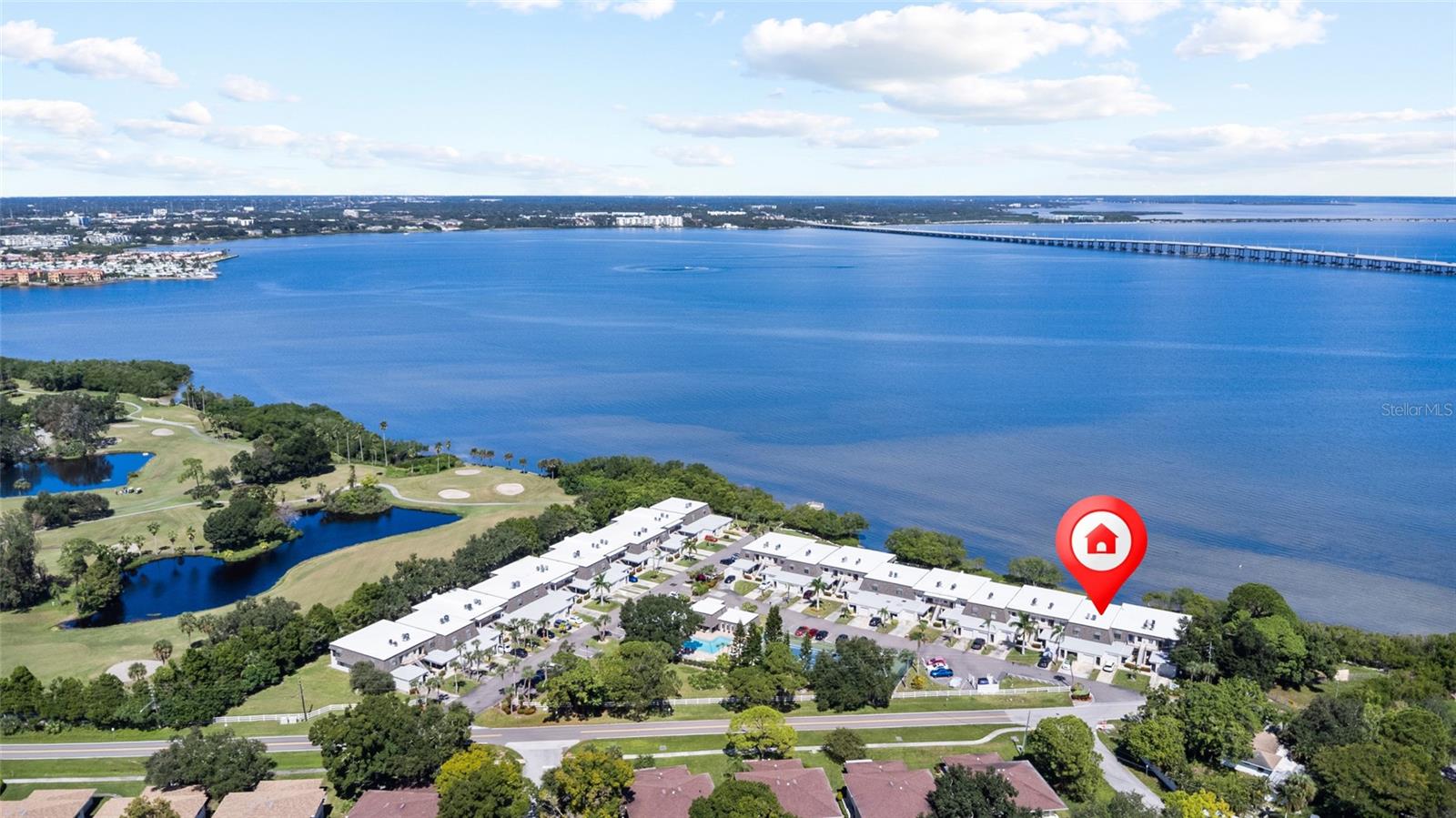 Location of the condo - unobstructed views of the bay