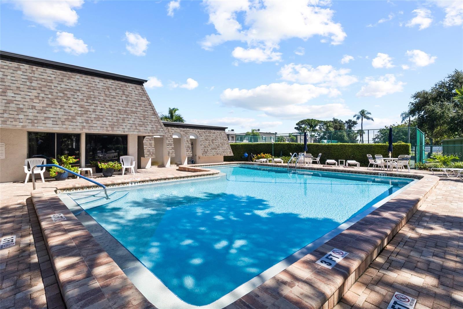 Heated and cooled pool