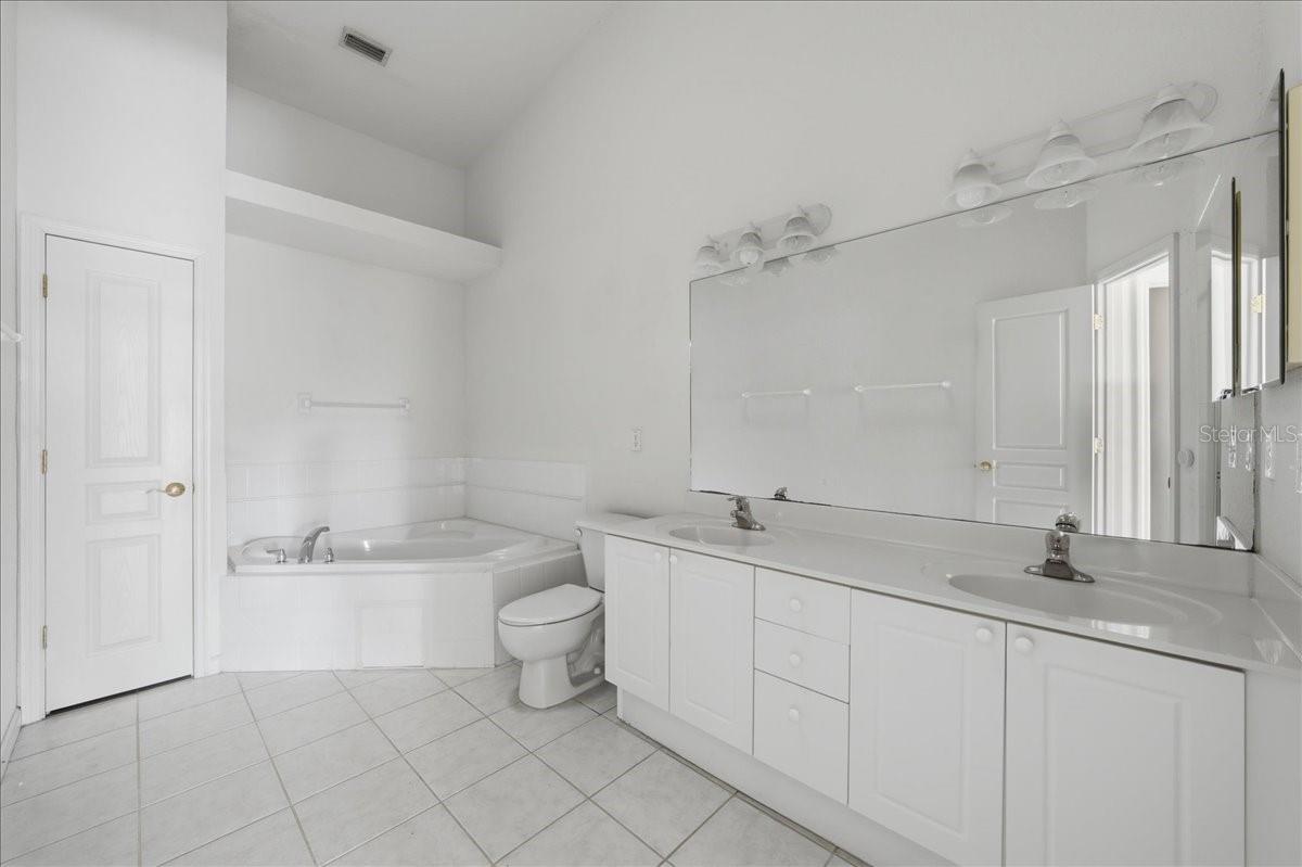 116 BRENT CIRCLE, Oldsmar, FL 34677