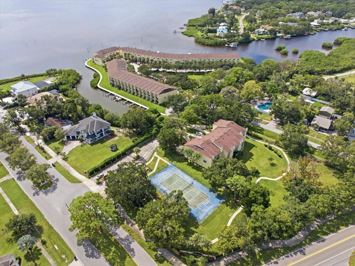 116 BRENT CIRCLE, Oldsmar, FL 34677