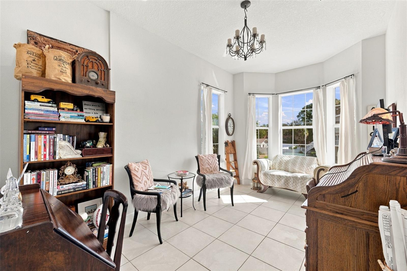 4001 42ND STREET S, St Petersburg, FL 33711