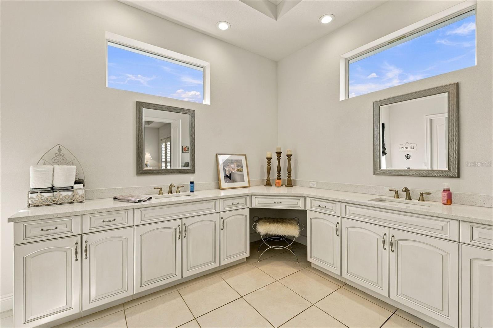 4001 42ND STREET S, St Petersburg, FL 33711