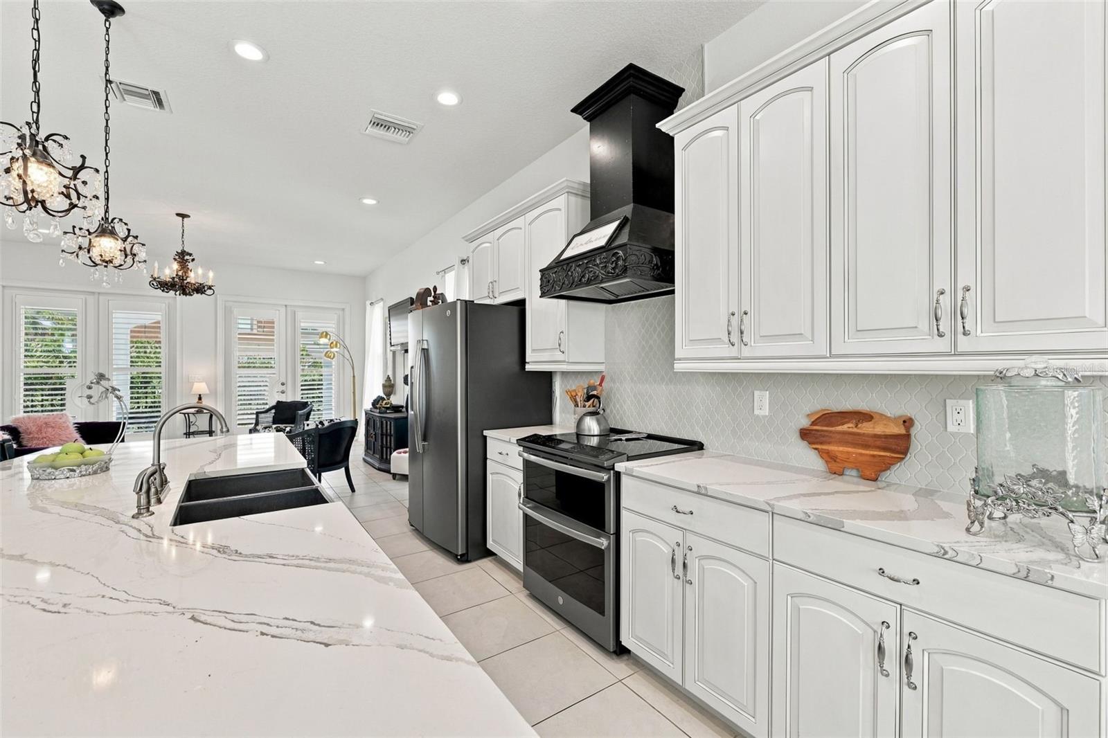 4001 42ND STREET S, St Petersburg, FL 33711