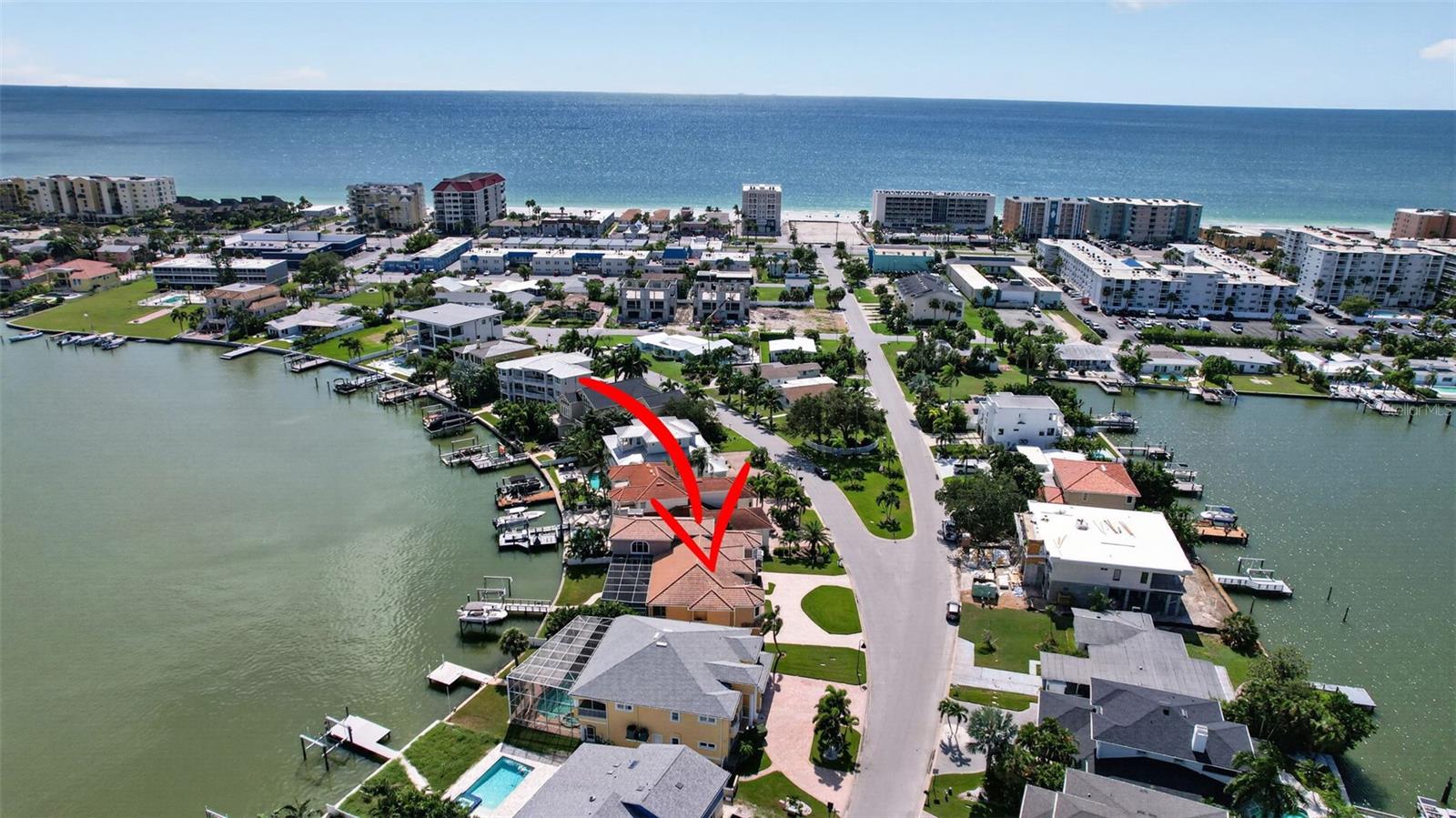DOLPHIN DR TO BEACH