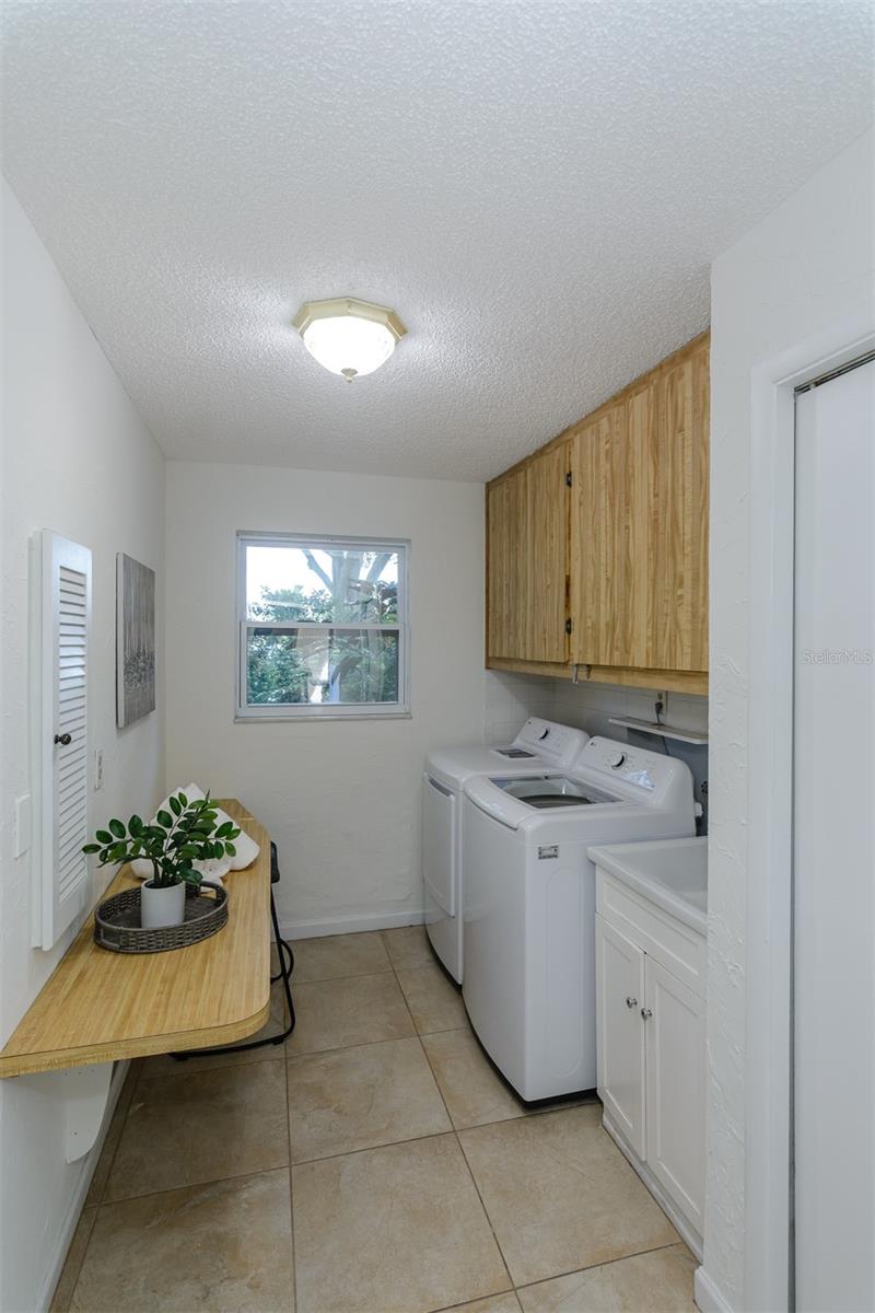2977 AMBLEGLEN COURT, Clearwater, FL 33761