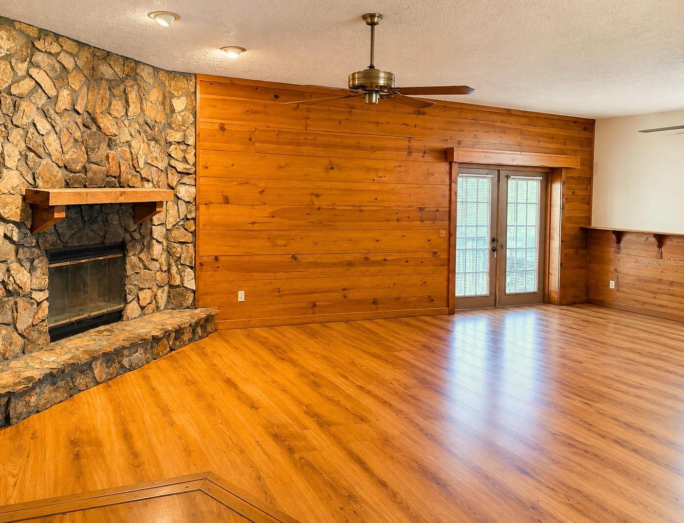 329 HOLLOWTREE DRIVE, Seffner, FL 33584