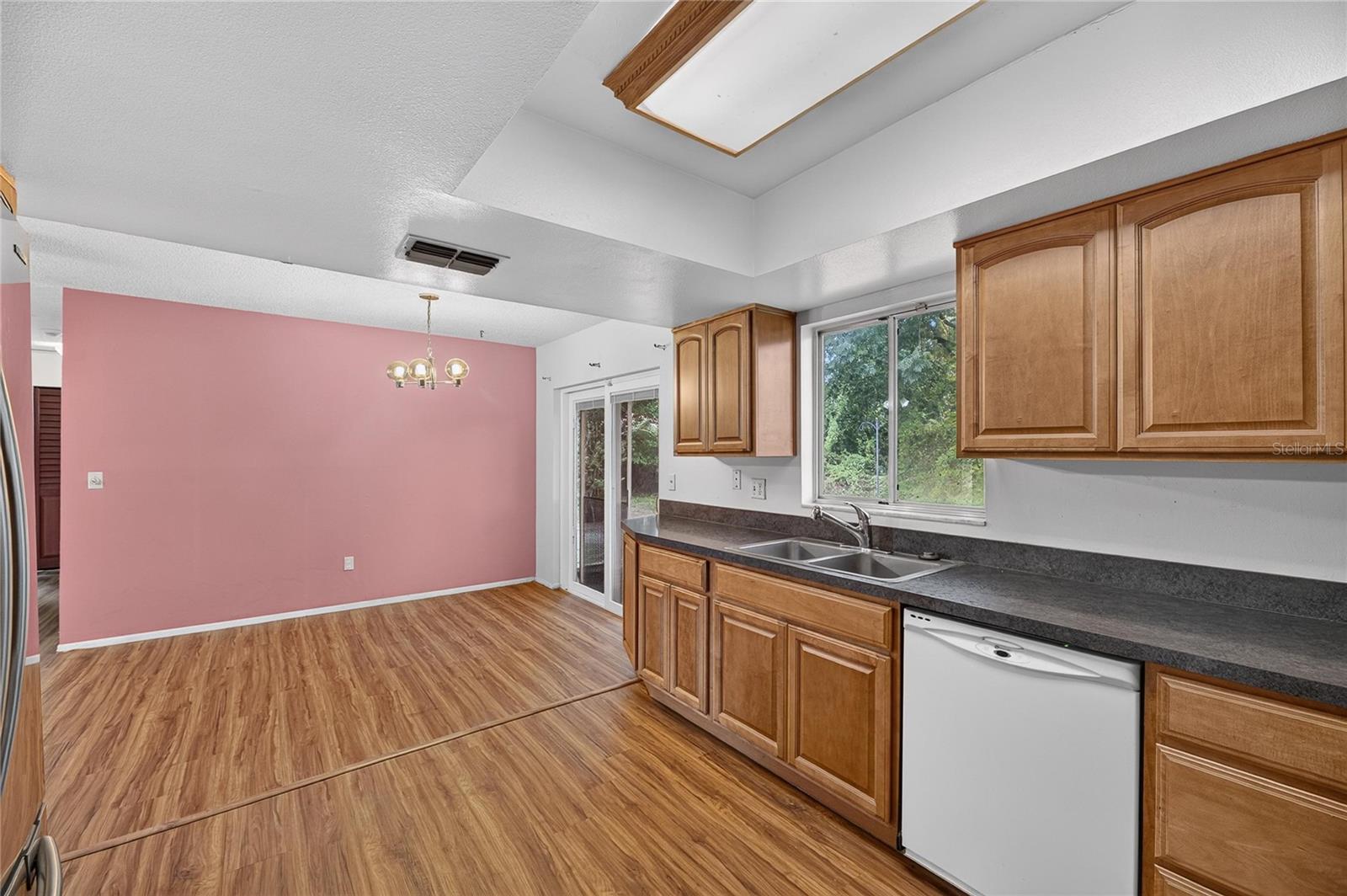 332 BRANDYWINE DRIVE, Valrico, FL 33594