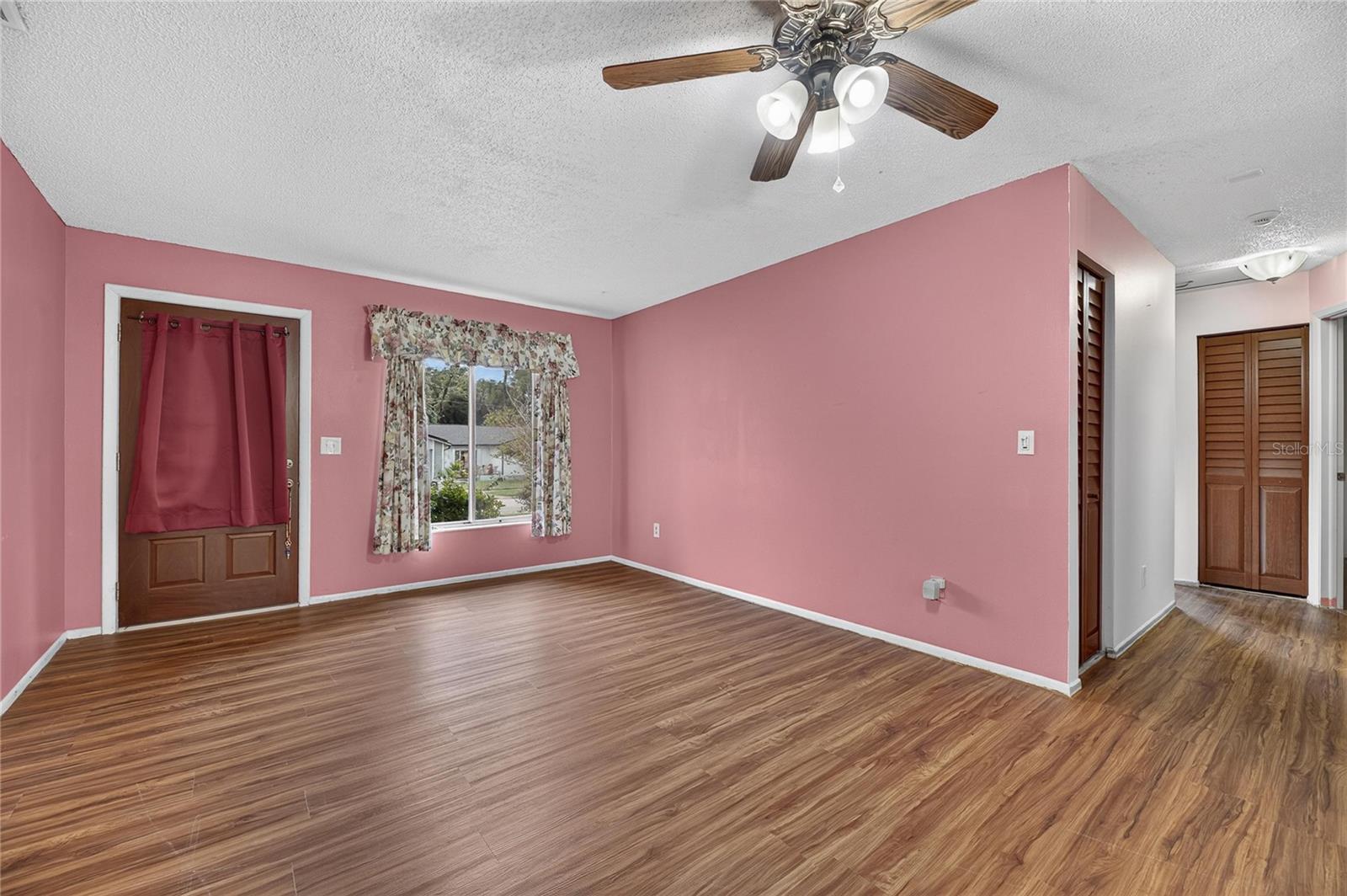 332 BRANDYWINE DRIVE, Valrico, FL 33594