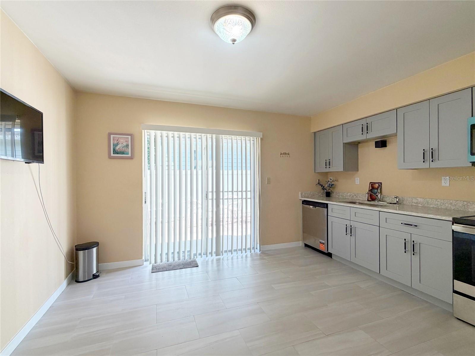 615 2ND AVENUE NE, #A, Largo, FL 33770