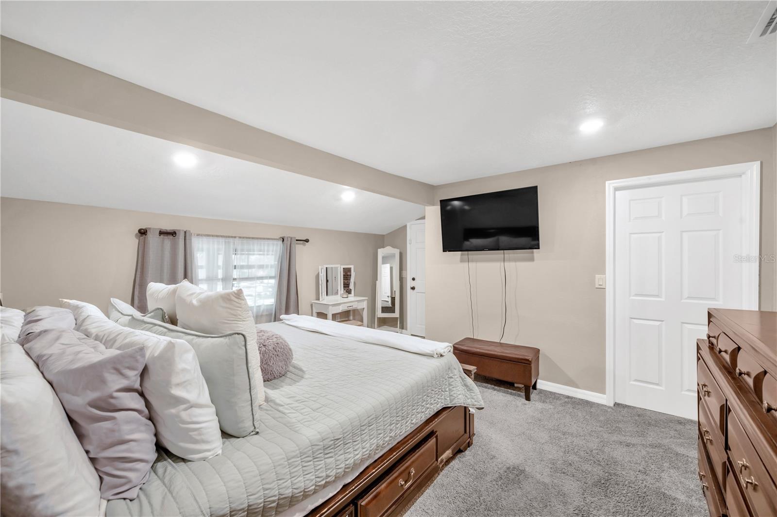 1210 FRONT STREET, Valrico, FL 33594
