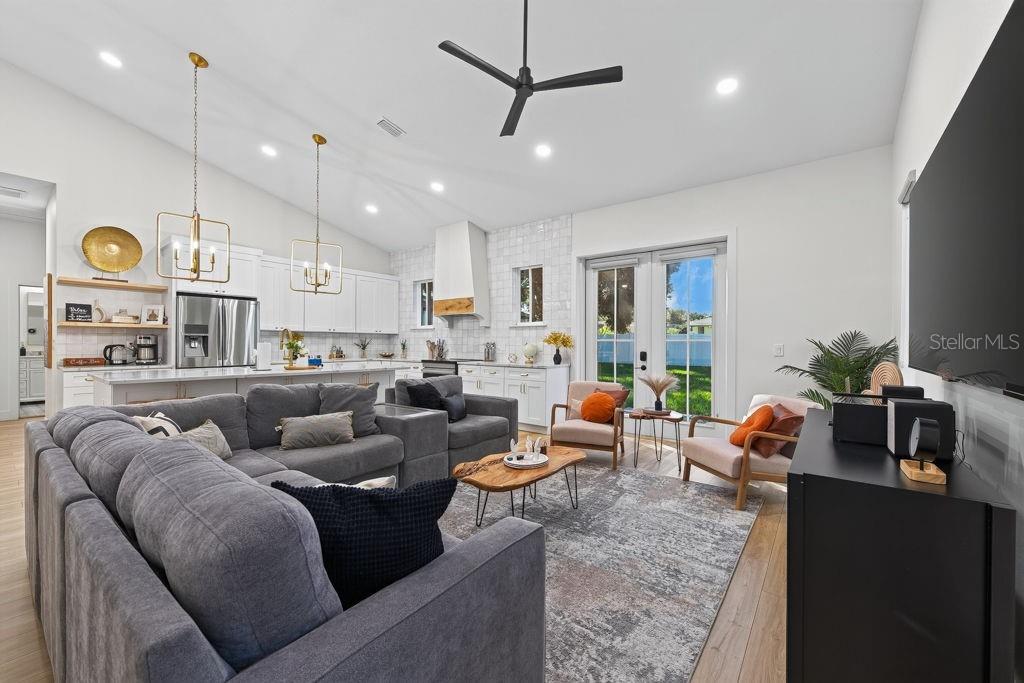 2009 E JEAN STREET, Tampa, FL 33610