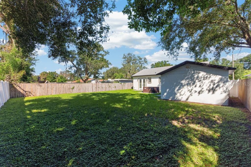 2009 E JEAN STREET, Tampa, FL 33610