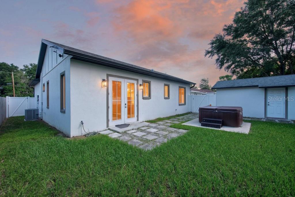 2009 E JEAN STREET, Tampa, FL 33610