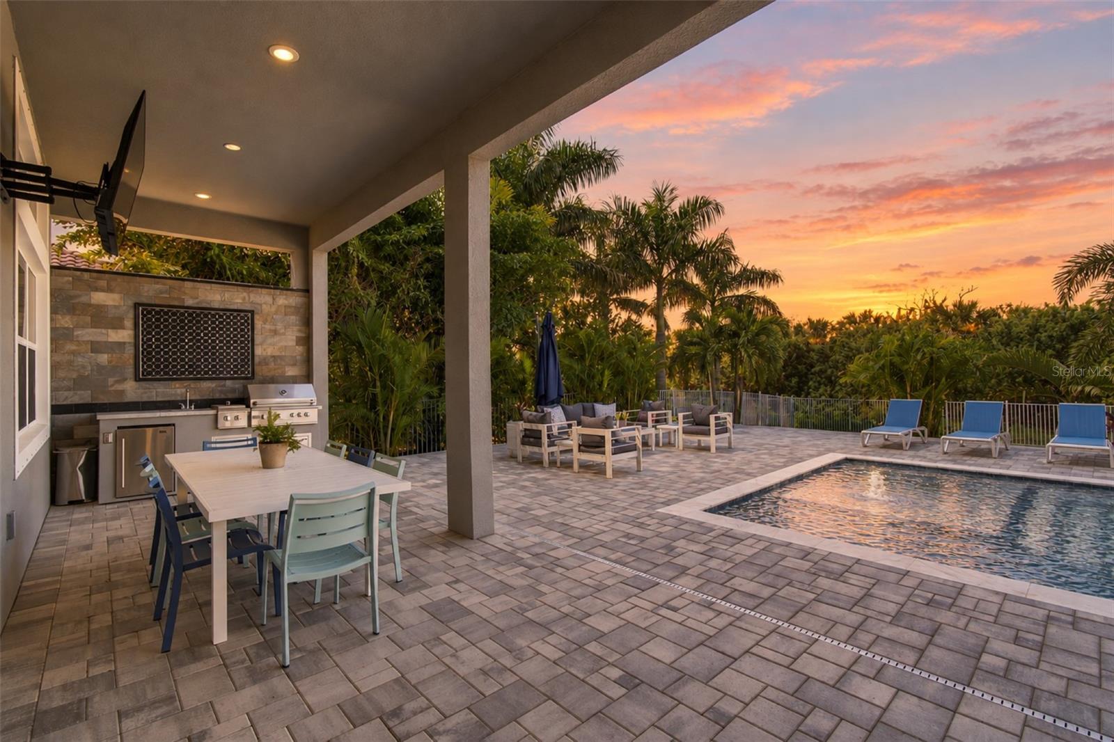 832 MANNS HARBOR DRIVE, Apollo Beach, FL 33572