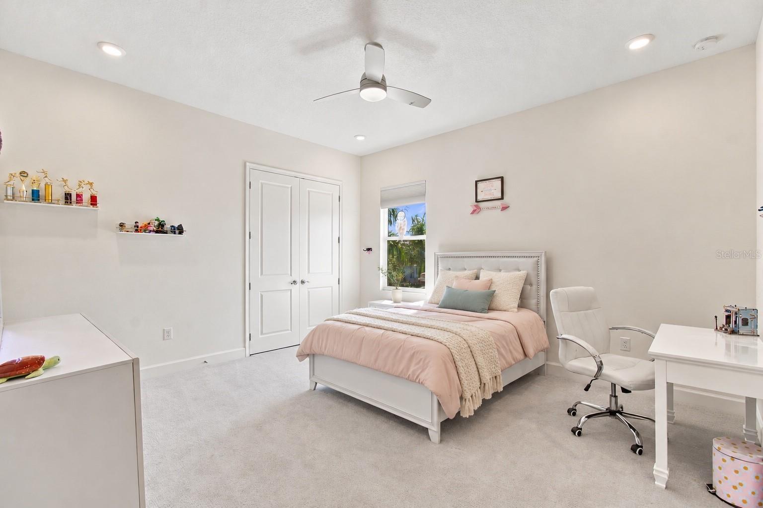 832 MANNS HARBOR DRIVE, Apollo Beach, FL 33572